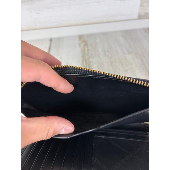 Michael Kors Women’s Large Black Pebbled Leather Smartphone Wristlet Wallet Zip - Picture 4 of 7